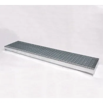 Terasové prkno Schodišťový stupeň - žárový zinek - lisovaný; oko 33x33mm; nosná páska 35x2mm