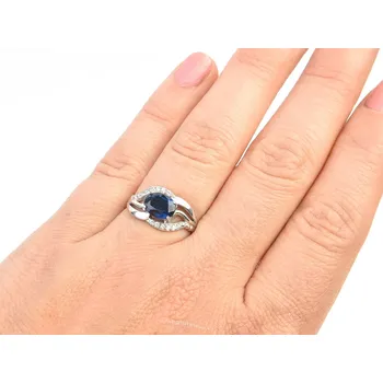 Prsten Stříbrný prsten disten kyanit a zirkony vel.55 Ag 925/1000 2,7g