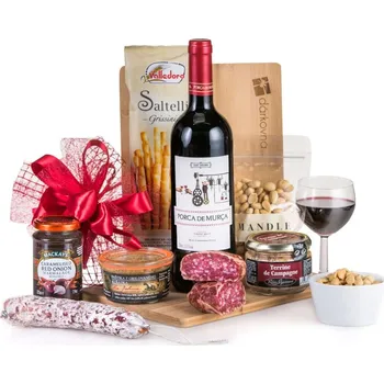 Dárkový potravinový koš Dárkovna - Dárkový koš Masové prkénko s červeným vínem