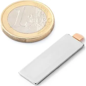 Dekorativní magnet Neodymový magnet kvádr 30&nbsp;×&nbsp;10&nbsp;×&nbsp;1&nbsp;mm, samolepicí 3M, síla 1,1&nbsp;kg