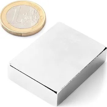 Dekorativní magnet Neodymový magnet kvádr 40 × 30 × 10 mm, síla 28,2 kg