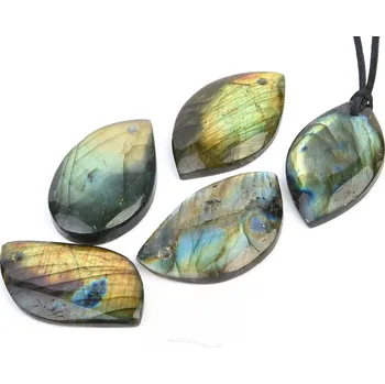 Přírodní kámen Labradorit kabošon na kůži různé tvary