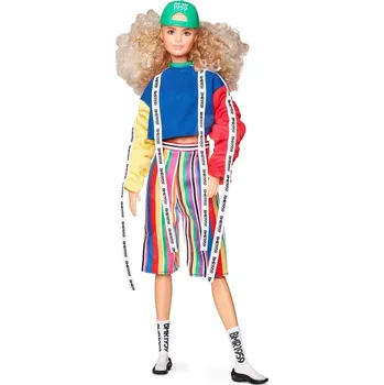 Panenka Barbie v ponožkových teniskách módní deluxe