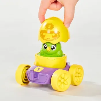 Hračka pro nejmenší TOOMIES - Závodník andulka ve vajíčku