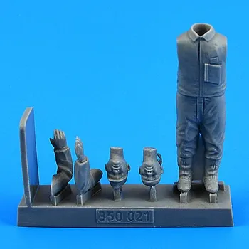 Plastikový model Aerobonus 1/35 Japanese WWII suicide sailor for Kaiten II