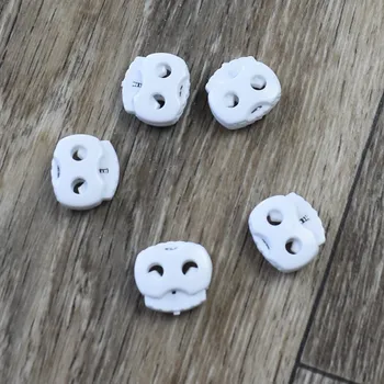 Brzdička velká, dvě dírky, bílá