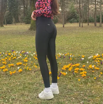 Dámské legíny Dámské černé strečové legíny Velikost: 2XL