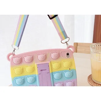 Pouzdro na tablet MXM Dětské pouzdro na tablet s duhovým motivem pro Samsung Galaxy A10