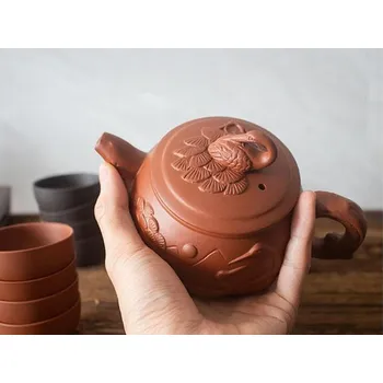 Konvice na čaj Yixing Velkokapacitní fialová hliněná čajová konvice - Červený borovicový jeřáb