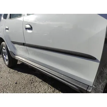 Lišta karosérie Plastové lišty dveří Dacia Duster II -- od roku výroby 2017-