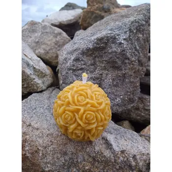 Svíčka Svíčka Koule - Růže (Svíčka ze včelího vosku - koule)