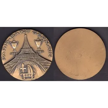 Fotbalový klub Paris Saint-Germain. Pamětní medaile na vítězství ve francouzském poháru v letech 1982 a 1983.