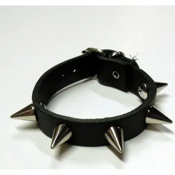 Náramek Kožený náramek stahovák s hroty jednořadý STX-WB130 Velikost: UNI