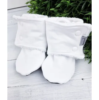 Capáčky Kulišárny Capáčky barefoot s beránkem SNOW White VELIKOST: 4 délka stélky: 14cm