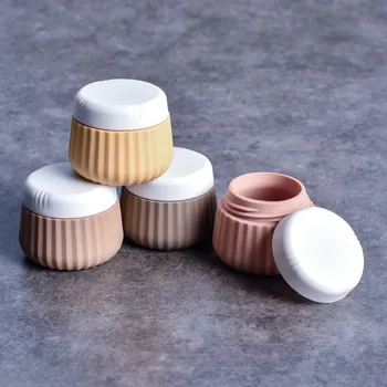 Take it shop Silikonové cestovní kelímky 30ml - sada 4ks Pořadí: 04 - meruňka (apricot)