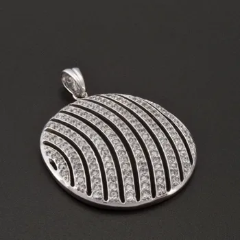 Přívěsek Goldpoint Stříbrný přívěsek se zirkony tvar kruhu Varianta: stříbrný přívěsek