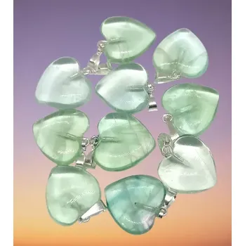 Přívěsek Fluoritové srdíčko v AA zelené 1,5 cm