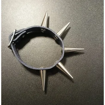 Náramek Kožený náramek stahovák s hroty jednořadý STX-WB1303 Velikost: UNI