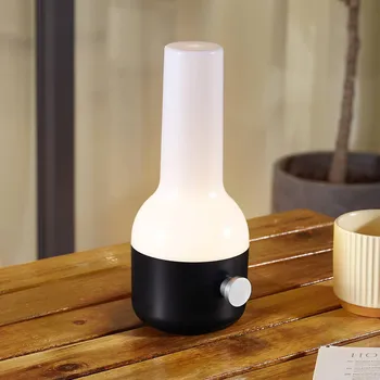 Venkovní osvětlení Lindby LED dobíjecí venkovní stolní lampa Isaline, černá, stmívatelná - Délka kabelu USB 100 cm černá, bílá 1 x 2,5 W LED