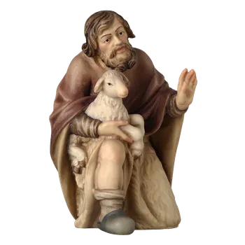 Vánoce Ornatis Klečící pastýř s jehnětem Provedení: Malovaná, Velikost stojících figur dospělých postav: 8 cm Dřevěná vyřezávaná postava klečícího pastýře s jehnětem