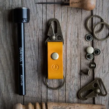 KOŽENÁ KLÍČENKA - HOŘČICOVÁ ČERNÁ Vidra Brand