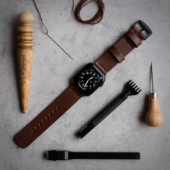 Řemínek na hodinky KOŽENÝ ŘEMÍNEK NA APPLE WATCH MASTER - TMAVĚ HNĚDÝ STŘÍBRNÝ, 44 / 45 / 46 mm Vidra Brand