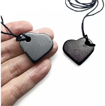 Přívěsek Šungitový přívěsek srdíčko 3 x 2,5cm