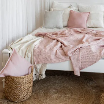 Přehoz na lůžko TULULUM Vaflový přehoz pudrový Rozměr: 160 x 215 cm