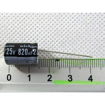 Kondenzátor kondenzátor 820µF/25V 10x15