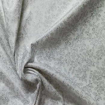 Bavlněná látka Diana, Vánoční cesmína stříbrná na bílé, š.150 cm CZ