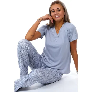 Dámské noční prádlo Světle fialové romantické květované dámské pyžamo s krajkou 1B1723 fialová m