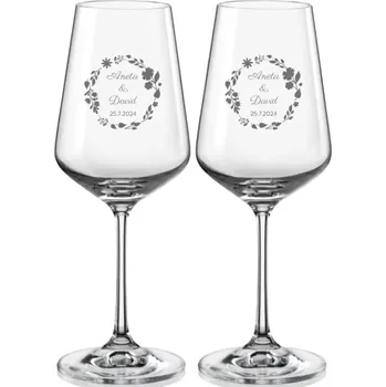 Sklenice Svatební skleničky na víno Květinový věnec se jmény a datem svatby, 2 ks (Do poznámky v nákupním košíku napište jména novomanželů a datum svatby)
