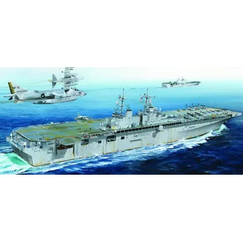 Plastikový model USS Boxer LHD-4 - Hobby Boss 83405