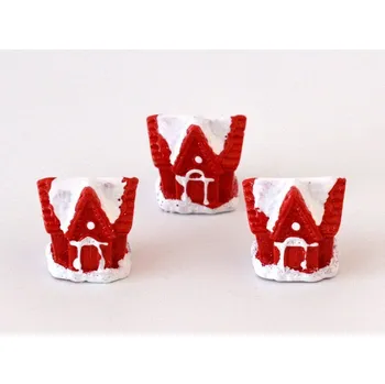 Dekorační mini figurka - Červenobílý domek