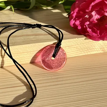 Náhrdelník Atelier Fantazie - Přívěsek - Donut na šňůrce V - 54005