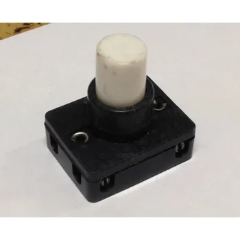 Objímka na žárovku Objímka žárovky s vypínačem a konektorem komplet E14 2A Veritas