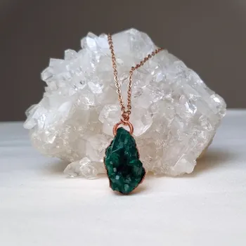 Náhrdelník Dioptas unikátní drúza s krystaly top - přívěsek/náhrdelník AUTORSKÁ TVORBA ŠPERKŮ Z MINERÁLŮ