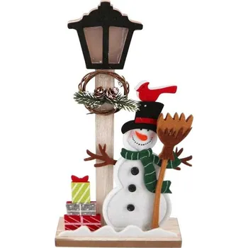 Vánoční dekorace LED dekorace dřevo 145x315mm sněhulák s dárečky u lampy na postavení, barevná