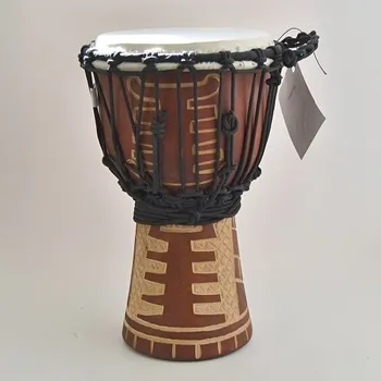 Buben Djembe vyřezávaný 30 cm