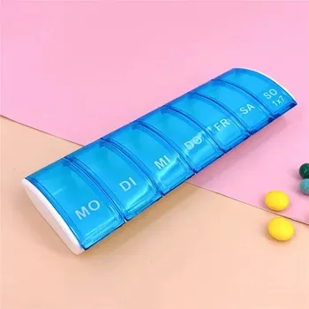 Dávkovač léků Přenosný týdenní dávkovač léků | organizér na léky - modrý