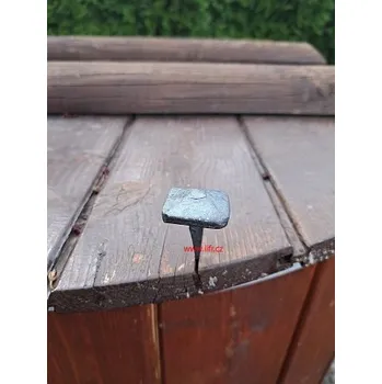 Hřebík Kovaný hřebík masív