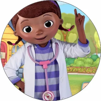 Jedlá dekorace na dort Jedlý papír Doktorka Plyšáková v plášti 19,5 cm