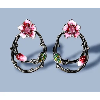 Náušnice B-TOP Černé kruhové náušnice s růžovými květy