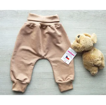 AMÁLKA Elastické rostoucí kalhoty teplákovina, hnědé Velikost: 62