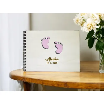 Dřevěné fotoalbum nožičky Barva: Růžová, Počet listů: 20 listů +0Kč