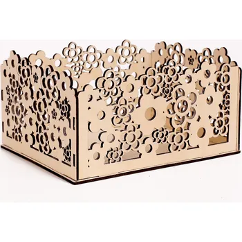 Dřevěná ohrádka na květiny s kytičkami