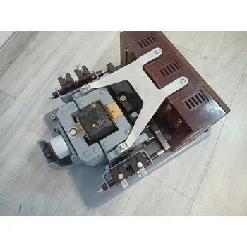 Stykač Stykač EPM V43b cívka 220V 50Hz 500V 200A