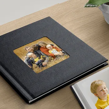 Fotokniha Nejlepší foto-kniha 21x21 cm a kvalita pro vzpomínky. Desky Antracit - motiv kytičky