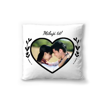 Polštář Bílý polštář s vlastní fotografií. Srdíčkový motiv s vlastní fotografií