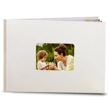 Fotokniha Fotokniha24 hod. Vaše nejlepší foto kniha A4 šířku v přírodní barvě - motiv elegantní bílá